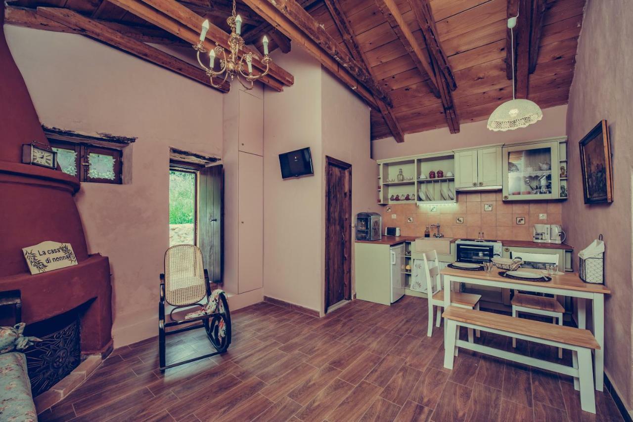 Hostal La Casa Di Nonna Koríthion Exterior foto